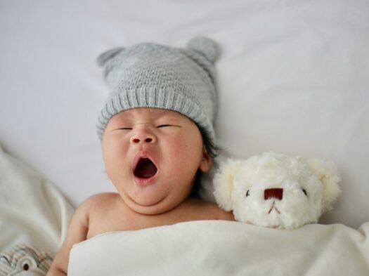 baby's gray knit hat
